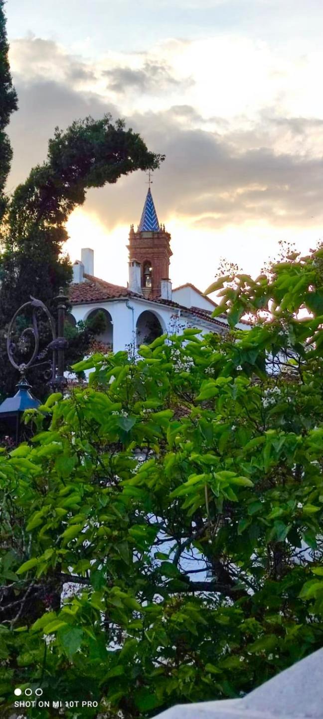 Alojamiento Rural El Castano Fuenteheridos Exterior foto